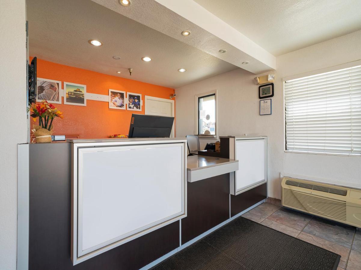 Americas Best Value Inn & Suites Humble Luaran gambar