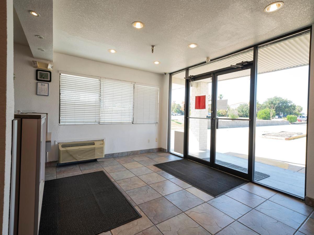 Americas Best Value Inn & Suites Humble Luaran gambar