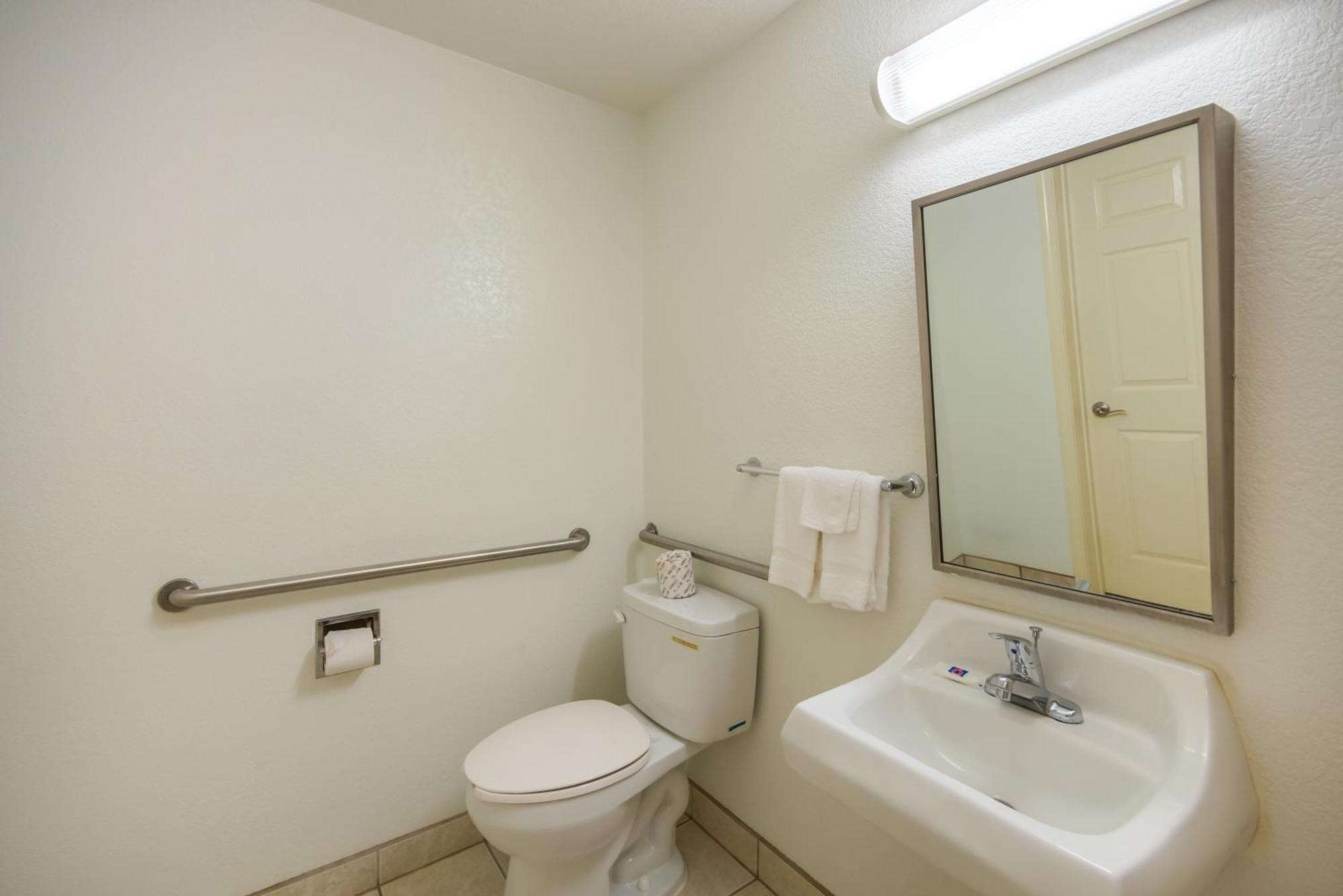 Americas Best Value Inn & Suites Humble Luaran gambar